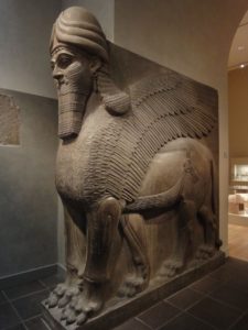 Shedu, taur înaripat cu cap de om din cultura asiriană