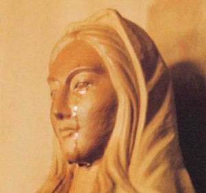 Faptul că statuia „Doamna noastră din Akita” plânge este acceptat oficial de Vatican ca supranatural.